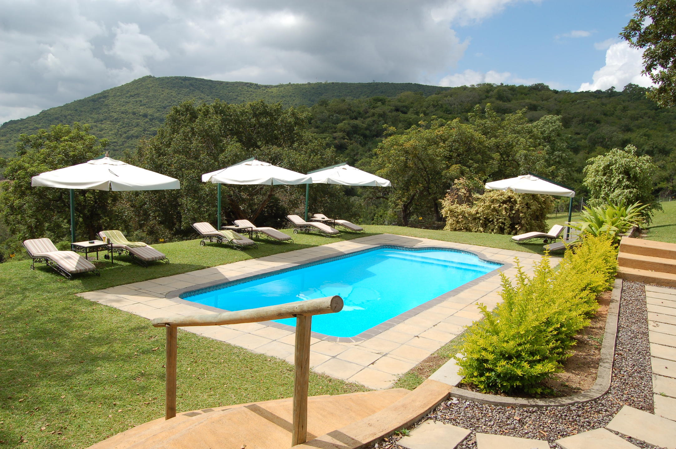 Chestnut Country Lodge thumbnail 2